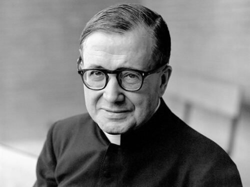 São Josemaria Escrivá, Presbítero